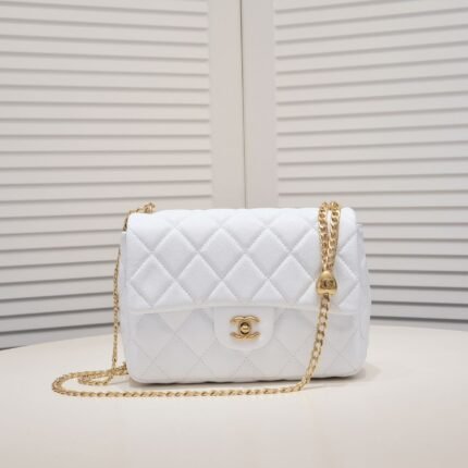 Chanel 23P Heart-Shaped Sardware Shoulder Bag Handbag