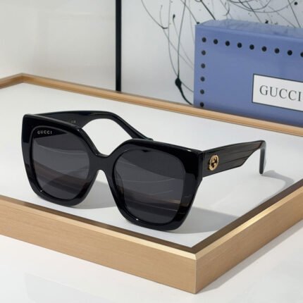 Gucci Casual everything sunglasses Top quality