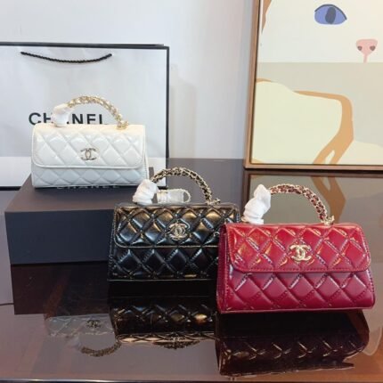 Chanel WOC handle Kelly small waist bag 19cm