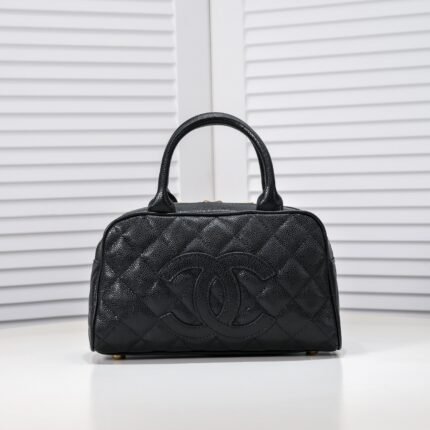 Chanel Vintagep Hilton Bag Shoulder Bag Handbag
