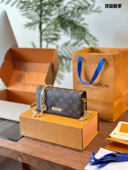 Louis Vuitton Lily woc Shoulder Bag Handbag